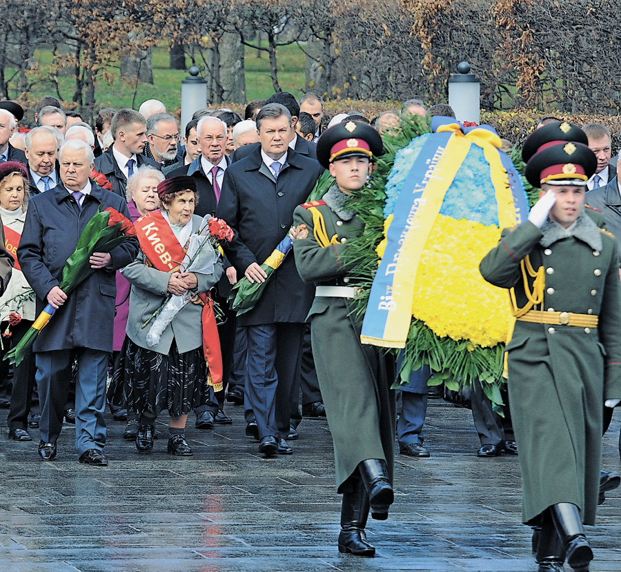 Честь і слава оборонцям та визволителям України! Фото Oлега МAРКЕВИЧA