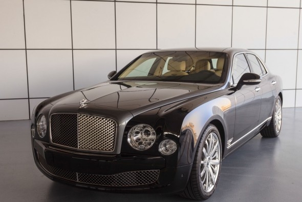 Mulsanne Shaheen розганяється до максимальних 296 км/год.