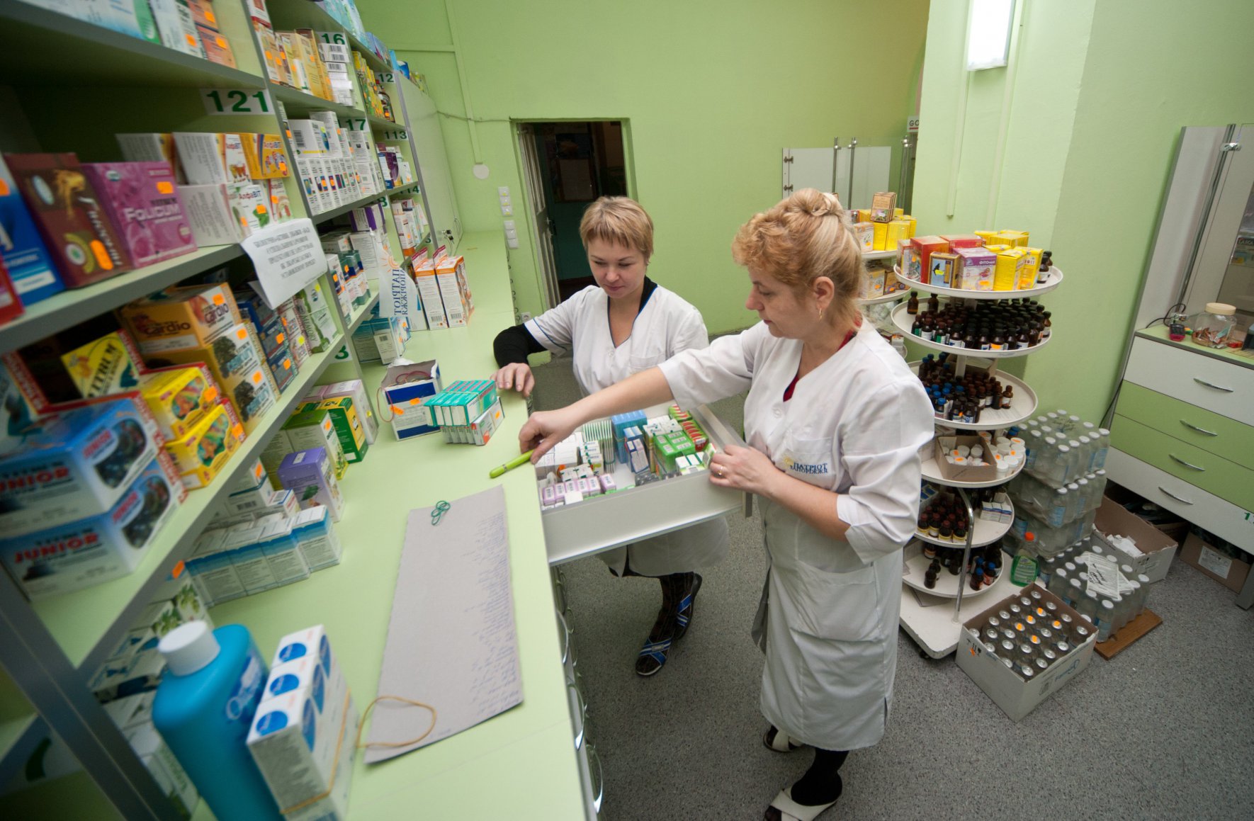 Аптеки обіцяють протистояти вірусам і підвищенню цін. Фото УНIAН
