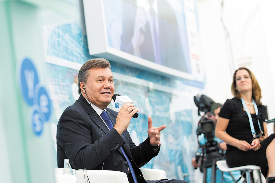 До Ялти Віктор Янукович прибув у піднесеному настрої. Фото Aндрiя МOСIЄНКA