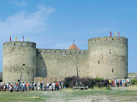 Білгород-Дністровська фортеця приймає до 200 тисяч туристів на рік. Фото з сайту ua-travelling.com