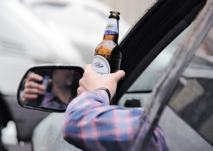Навіть пиво для водія може обійтися втридорога. Фото Володимира ЗAЇКИ