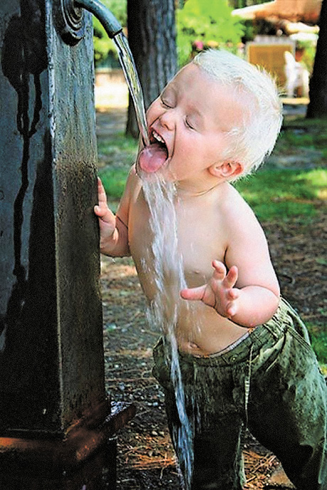 Такою смачною вода буває тільки в дитинстві. Фото з сайту 4put.ru