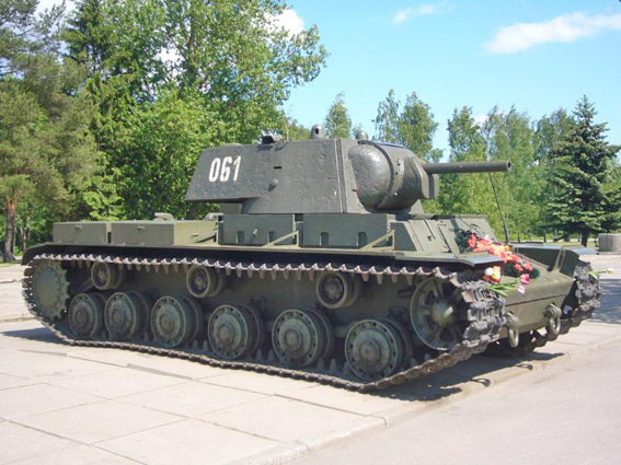 Грізний КВ аж до Курської битви залишався найкращим важким танком світу