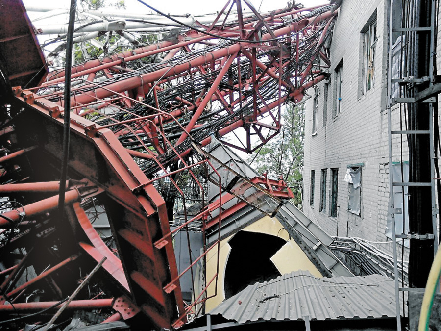 Знищене обладнання стільникового зв’язку. Фото з сайту today.mts.com.ua