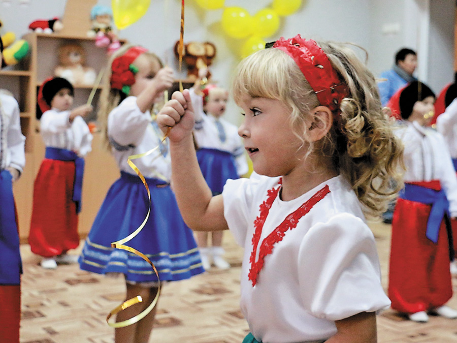 Ці малята — із дитячого садка № 47 «Червоне сонечко», нещодавно відкритого у Слов’янську. Фото з сайту slavdelo.dn.ua