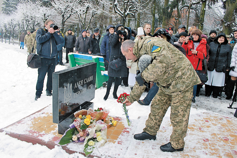 Це маленька часточка вдячності всім, хто нині боронить кордони нашої держави. Фото з сайту vmr.gov.ua