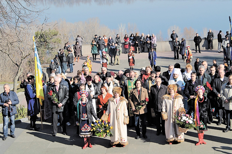 Шевченківське свято відзначають представники всіх національностей. Фото з сайту kropyva.ck.ua