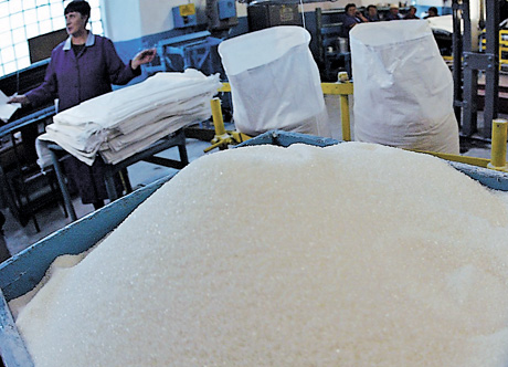 Оптова ціна солодкого товару повинна триматися на рівні 8-8,5 грн за кілограм. Фото УНІАН