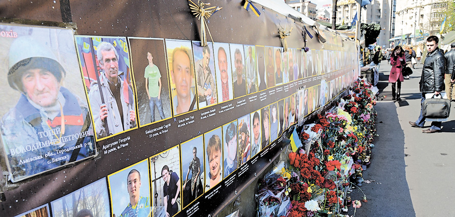 Про сім’ї тих, хто загинув на Майдані, подбала держава. Фото Володимира ЗAЇКИ