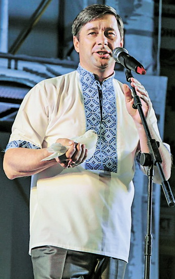 Керівник Херсонського обласного музично-драматичного театру Олександр КНИГА.
