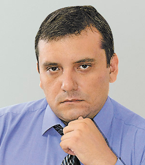 Член Всеукраїнської коаліції з надання безоплатної правової допомоги Денис ГРЕЧКО 