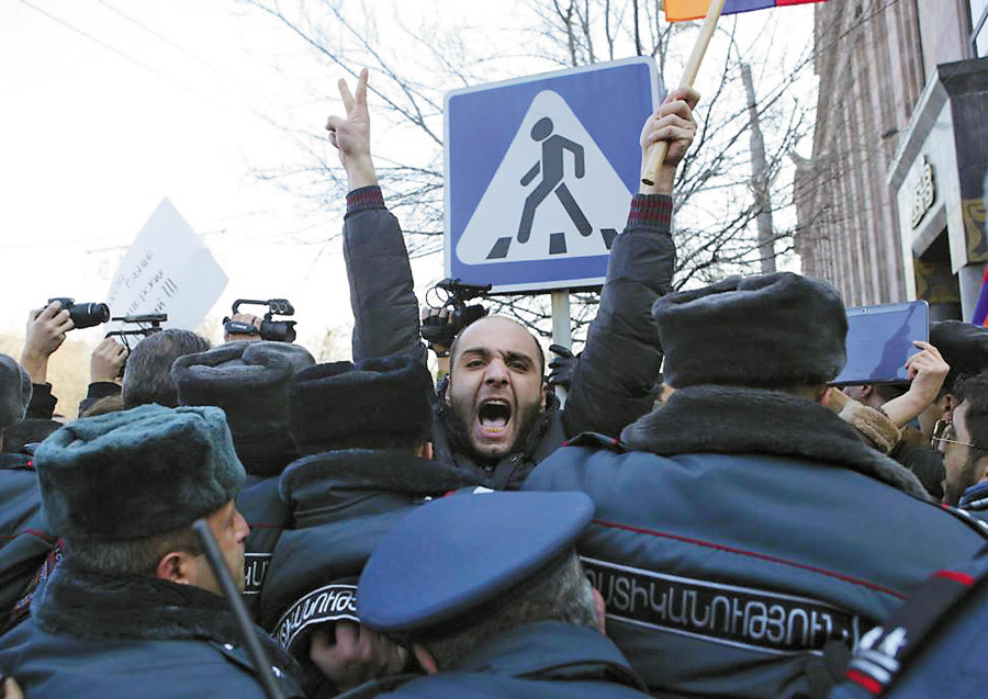 Вірмени вимагають справедливого і відкритого суду. Фото з сайту radiosvoboda.org
