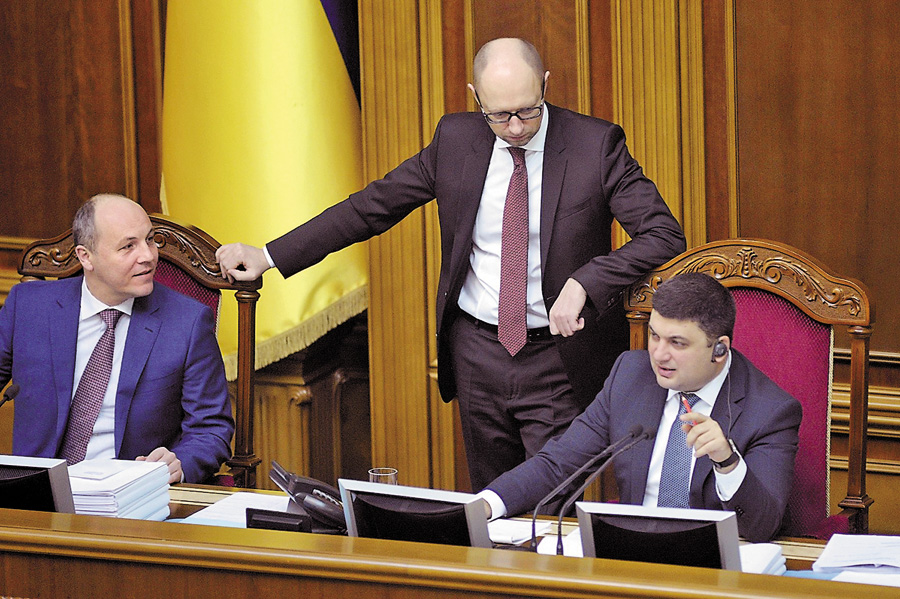 Арсеній Яценюк нагадав, що іноземні інвестори очікують на ухвалення відповідного законодавства. Фото УНІАН