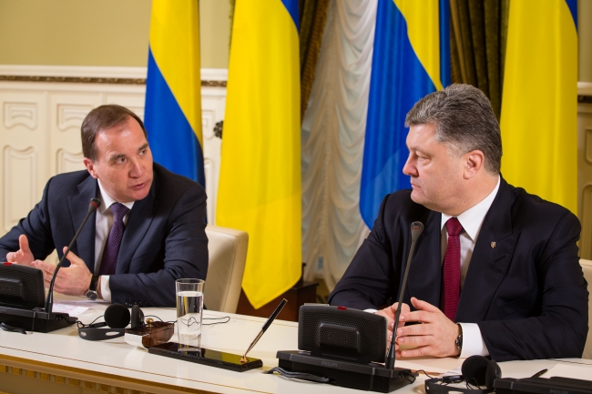Прем’єр Швеції привіз хороші новини. Зокрема повідомив, що його уряд ухвалив рішення надати Україні позику в 100 мільйонів доларів.