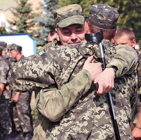 Нацгвардійці високо цінують бойове братство. Фото з сайту reporter-ua.com