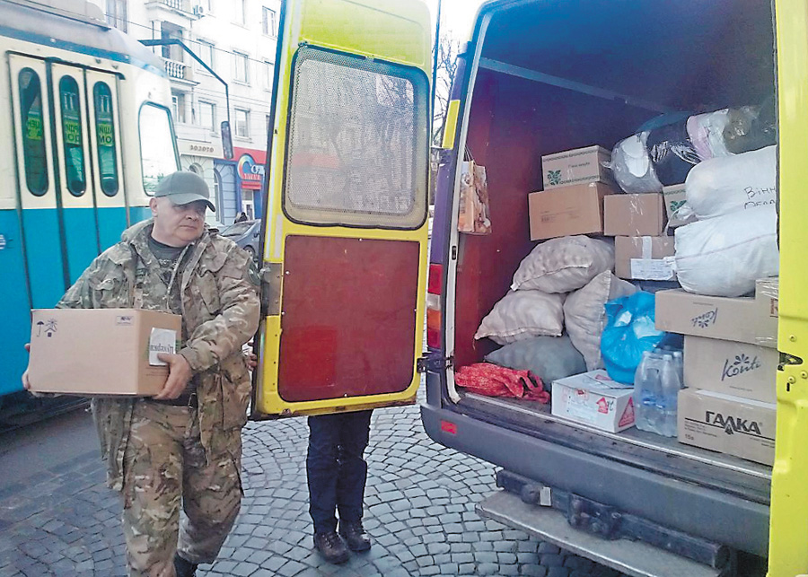 Чергову партію продуктів на Донбас зібрали вінничани. Фото з сайту vinnitsaok.com.ua