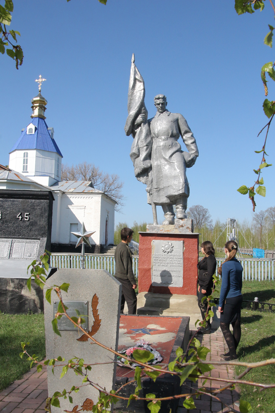 Меморіал Слави нагадує про ціну миру