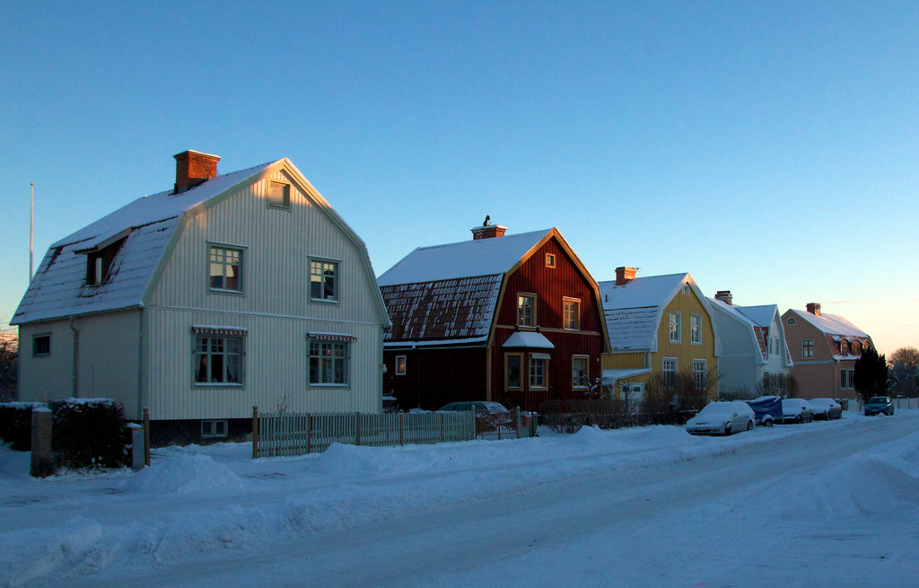 Це енергоефективні будинки у Швеції. Досвід шведів не буде зайвим і українцям. Фото з сайту smileplanet.com 