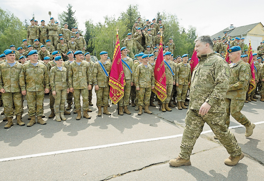Крилата піхота надійно стоїть на захисті країни та її громадян. Фото Михайла ПАЛІНЧАКА