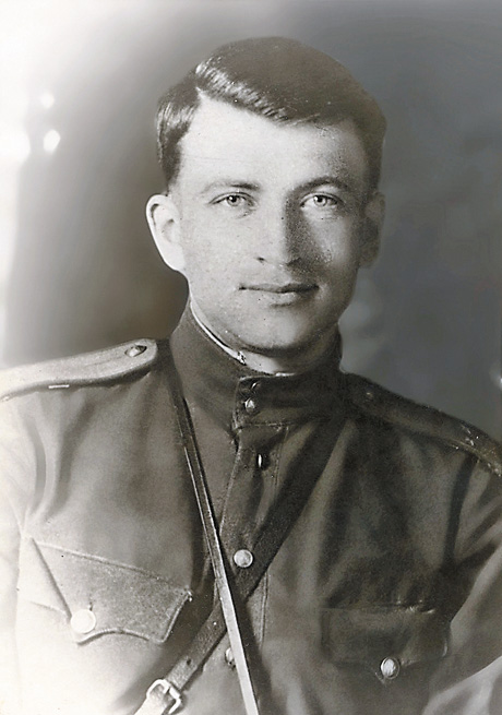 Молодий лейтенант Геннадій Киркевич зустрів 22 червня 1941 року на кордоні з Румунією. Фото надані автором