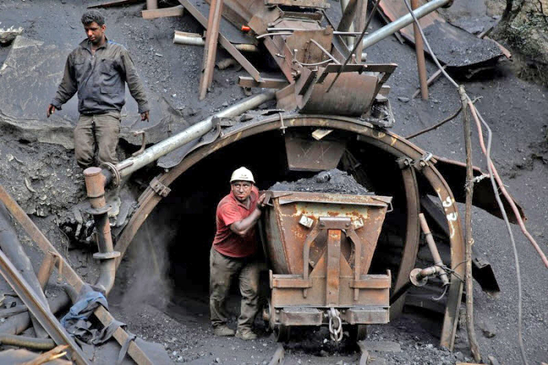 Упродовж січня-серпня цього року гірники Луганщини видобули 390 тисяч тонн вугілля, що на 217 тисяч тонн менше аналогічного періоду торік. Фото надане автором