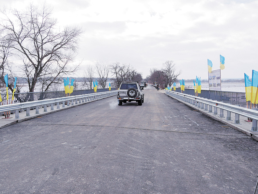 Наприкінці минулого року відбулося відкриття моста через річку Суха Плотва біля Сіверська, його було зруйновано внаслідок бойових дій у 2014 році. Фото з сайту dn.gov.ua