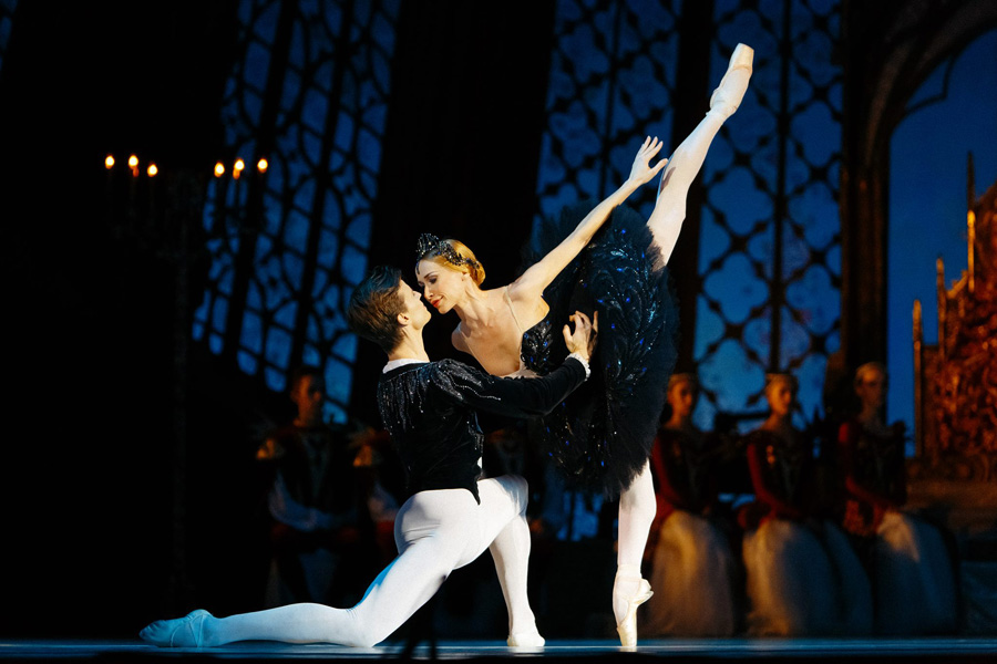 Зоряна балетна пара з Берліна в «Лебединому озері». Фото надав Дніпропетровський академічний театр опери та балету