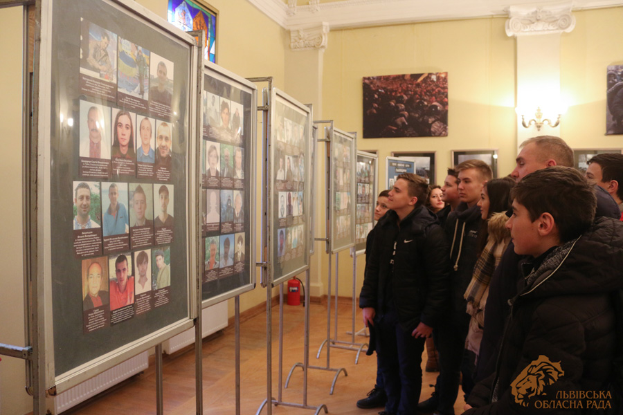 Спогади про ті події виринають із пам’яті, нагадуючи молоді: шлях до свободи завжди складний і тернистий. Фото з сайту dyvys.info