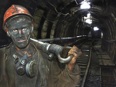 Війна зробила життя шахтарів ще важчим. Фото надане автором