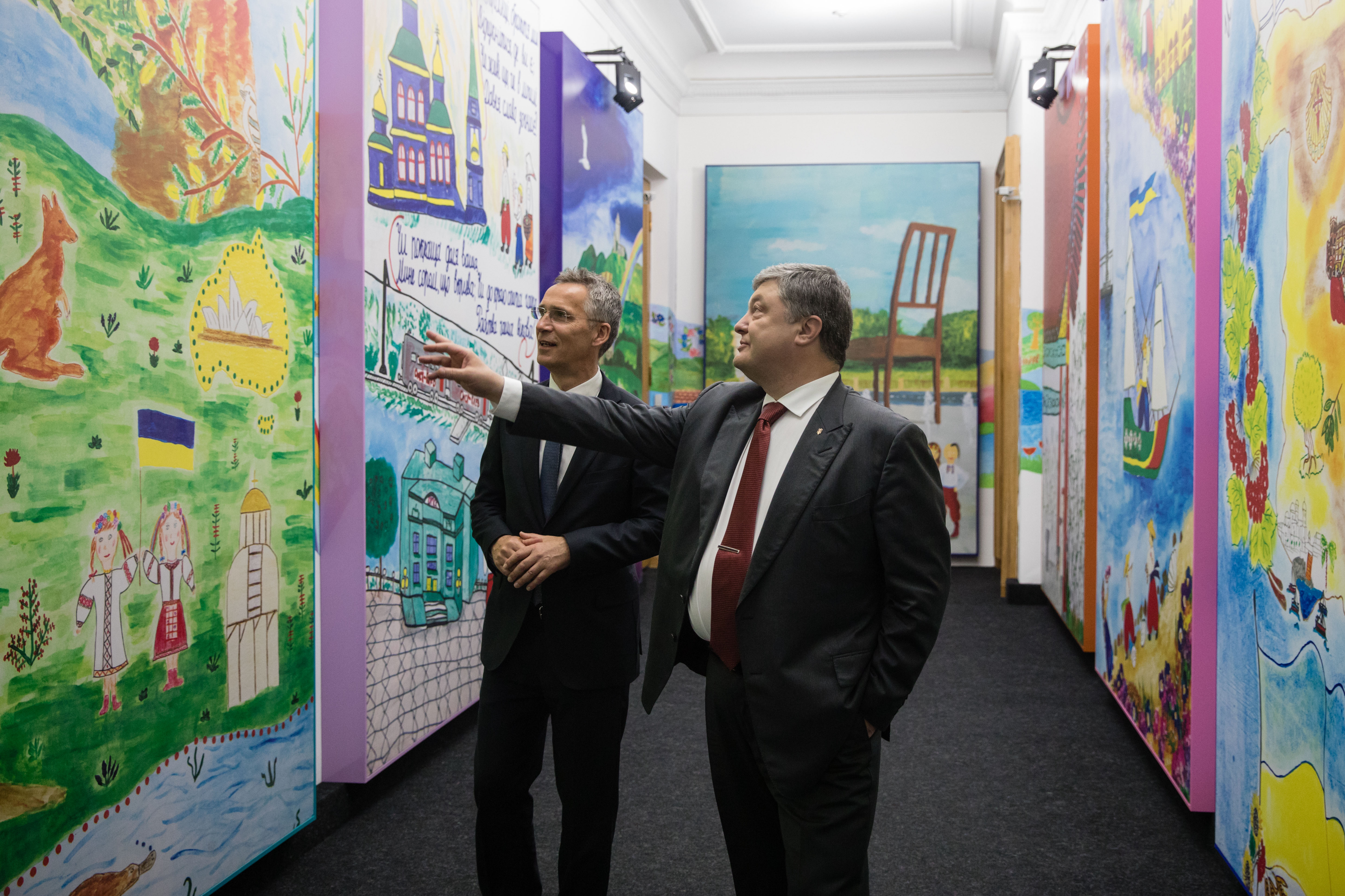 Програма перебування Єнса Столтенберга в Києві була доволі насиченою. Фото з сайту president.gov.ua