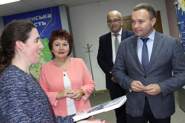 Під час зустрічі в ОДА.  Фото надане автором