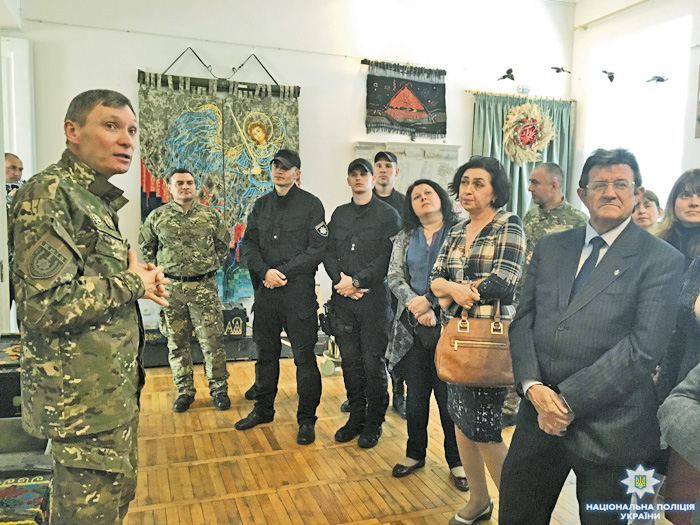 Павло Ротар організував «Військово-польовий АРТ». Фото з сайту favoritekherson.co