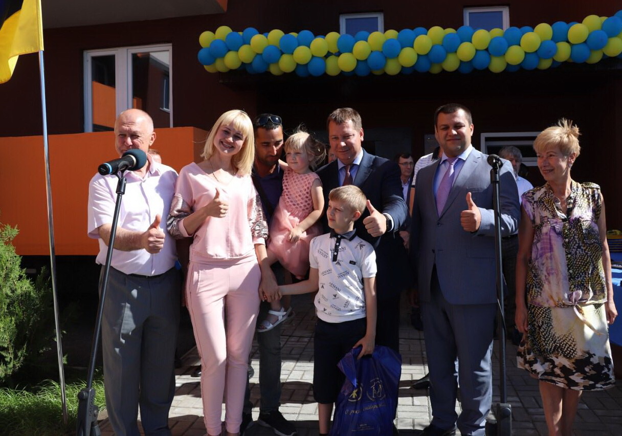  У новобудові новосели отримали ключі від квартир. Фото надане автором