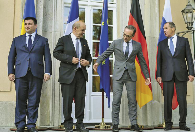 Головні дипломати чотирьох країн наближають зустріч національних лідерів. Фото з сайту Twitter.com