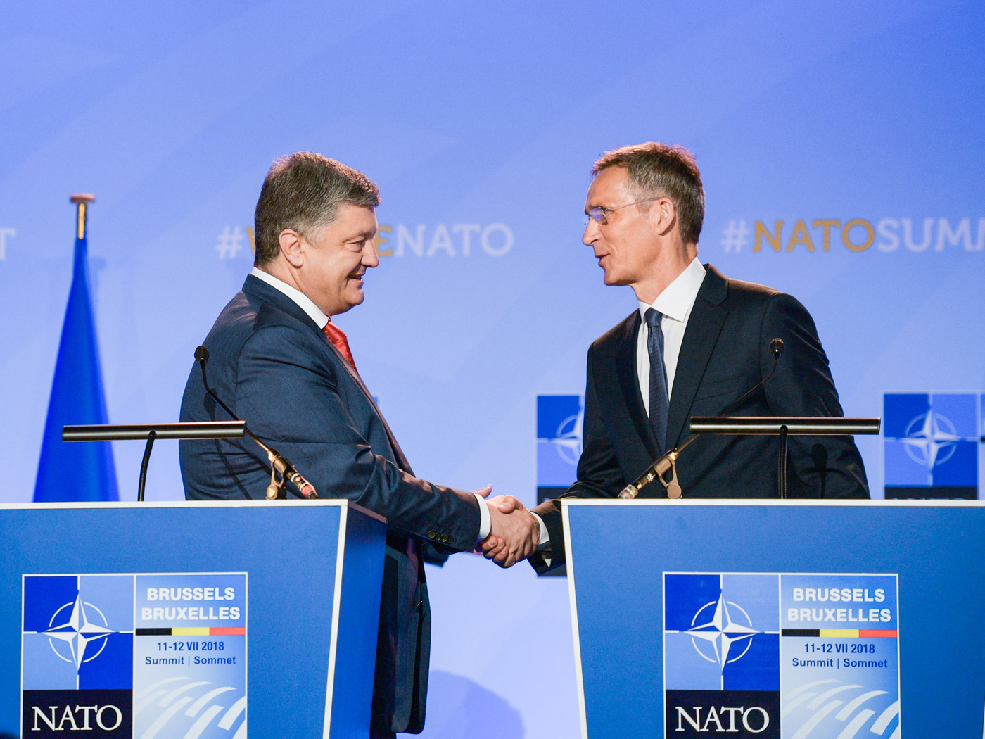 Петро Порошенко та Єнс Столтенберг запевняють, що НАТО має тверду позицію щодо підтримки суверенітету й територіальної цілісності України. Фото Миколи ЛАЗАРЕНКА