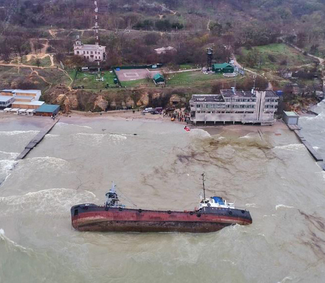 Аварія танкера «Делфі» поблизу Одеси не додала «здоров’я» морській акваторії. Фото з сайту dumskaya.net