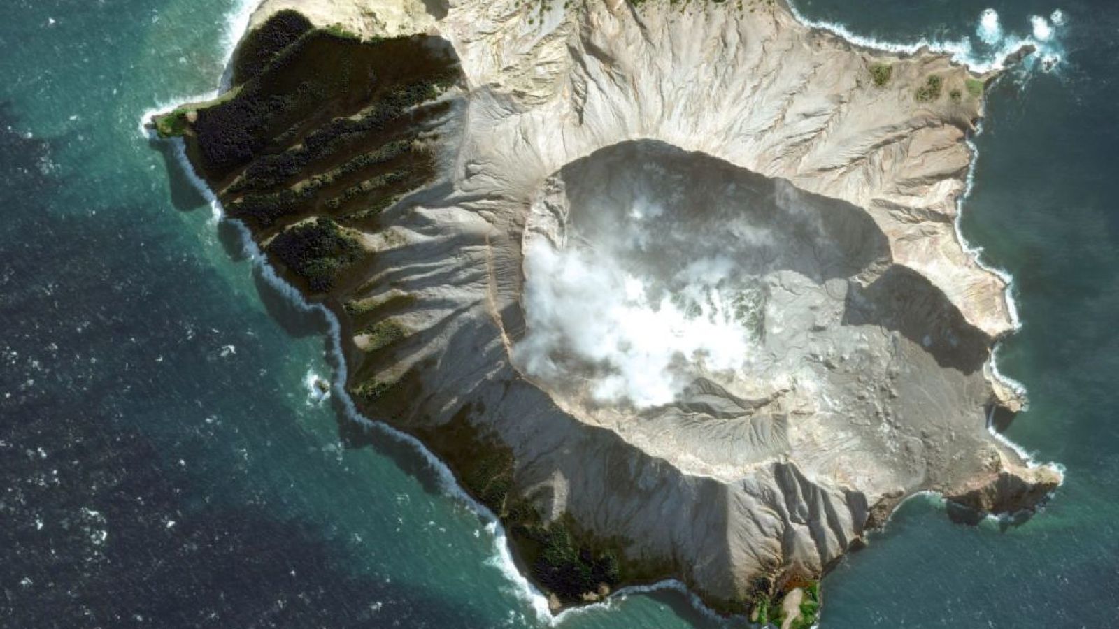 Вулкан «Білий Острів» у затоці Багато, Нова Зеландія. Зображення: © DigitalGlobe / Maxar