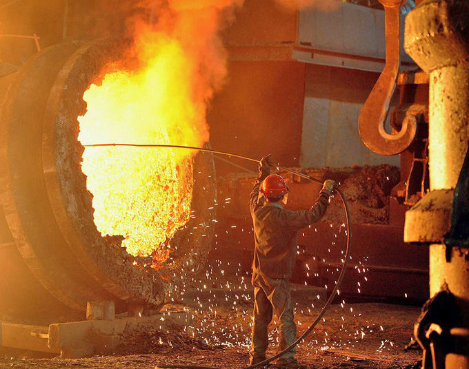 На ПАТ «Кременчуцький сталеплавильний завод» знову нарощують випуск продукції для народного господарства України. Фото із заводського сайту