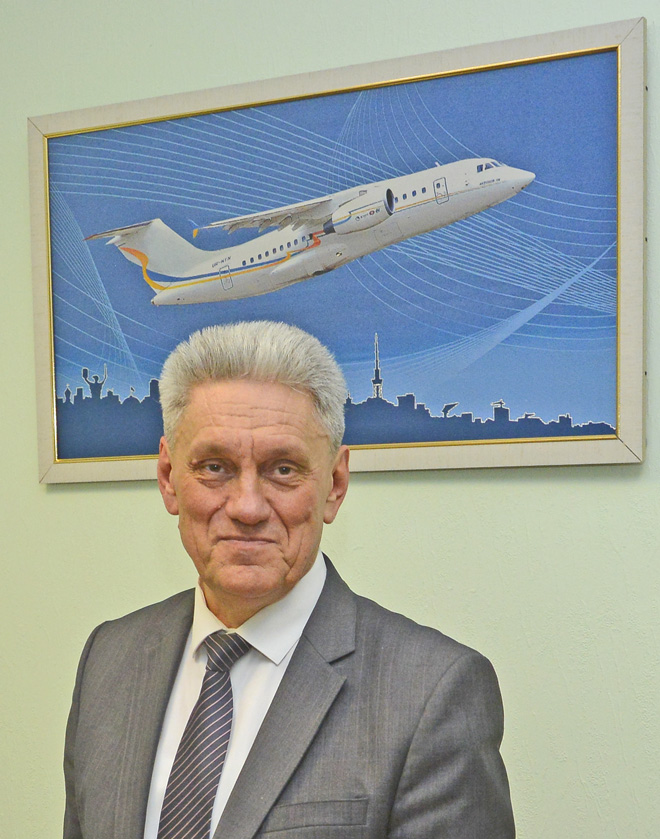 Директор програми щодо літака 148 і його модифікацій Віктор КАЗУРОВ