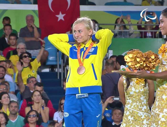 Стипендіатка Президента, дворазова бронзова призерка Паралімпійських ігор, володарка кубка світу із дзюдо Юлія Галінська важить лише 48 кілограмів. Фото надав автор