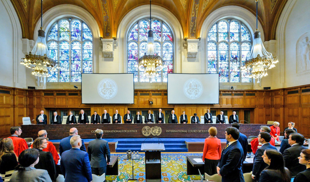 Перед початком засідання і представлення аргументів українською стороною в Міжнародному суді ООН у Гаазі 4 червня 2019 року. Фото з сайту radiosvoboda.org