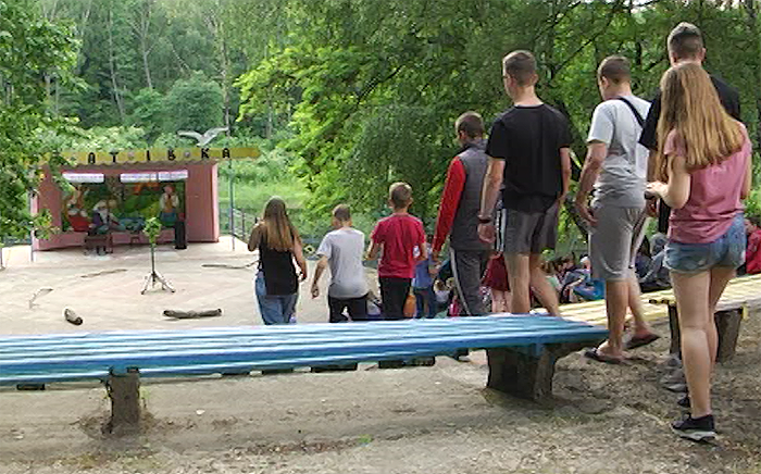 Після карантину і дистанційного навчання школярі у липні і серпні зможуть весело відпочити разом з друзями. Фото з сайту suspilne.media