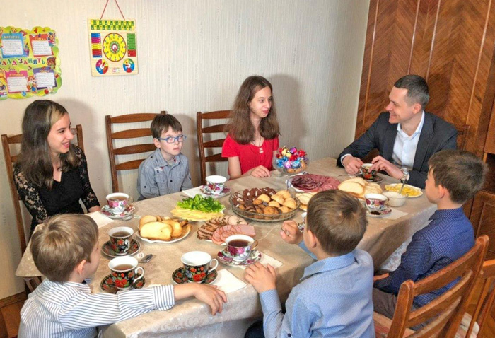 У таких умовах навіть самому хочеться поринути у світ дитинства. Фото із сайту Красноградської РДА