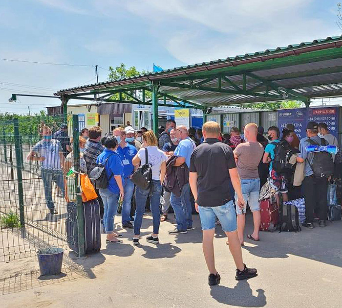 Українська частина контрольного пункту в’їзду-виїзду “Станиця Луганська” почала роботу