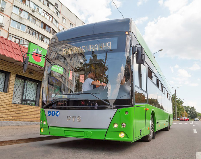 Перший з 50 тролейбусів з автономним ходом почав тестування в обласному центрі. Фото з сайту city.kharkov.ua