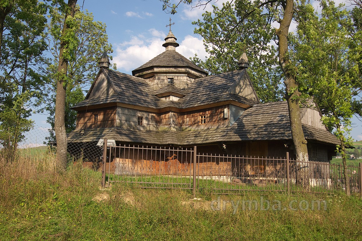 Храм Вознесіння Господнього у Ясінях, що на Рахівщині, перебуває під охороною ЮНЕСКО.