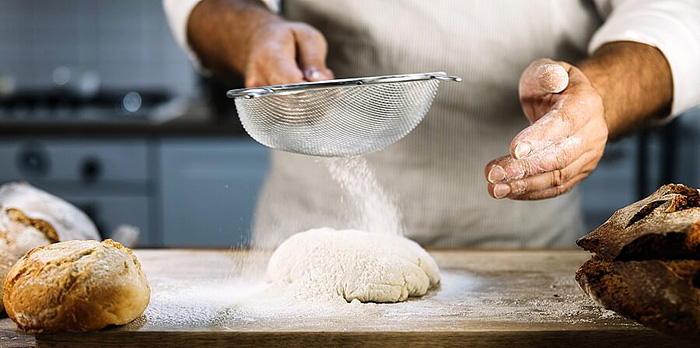 Хліб — найвживаніший продукт, а спечений зі збагаченого борошна ще й додасть користь здоров’ю. Фото з сайту hotmax.com.ua