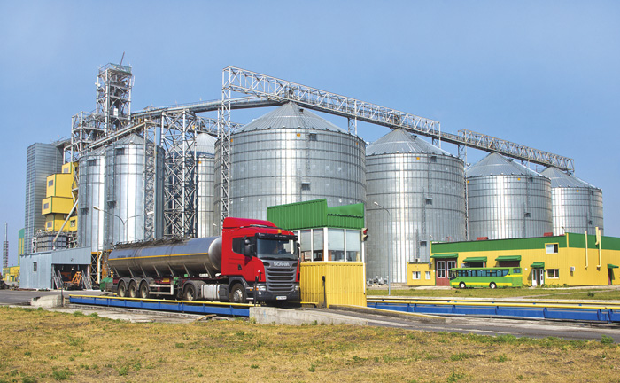 Елеватор –– важлива ланка сучасного зерновиробництва. Фото з сайту agroday.com.ua