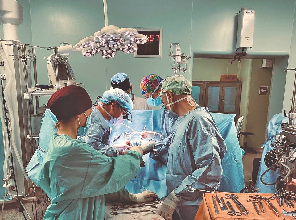 Високоспеціалізована допомога, яку надають українські кардіохірурги, може не лише врятувати життя, а й повернути прооперованим повноцінне буття